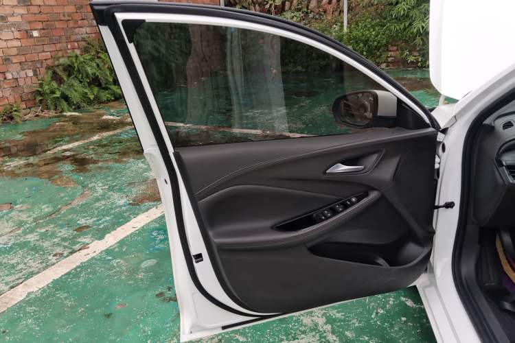 Used Buick Verano 2023 Pro Enjoyment Edition Left Front Door Interior