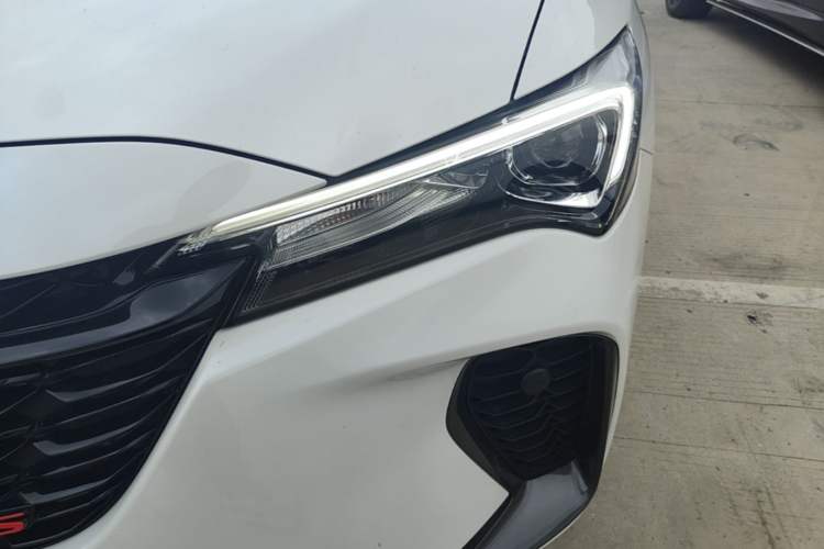 Used Buick Verano 2023 Pro GS Hunter Wind Edition Left Front Headlight
