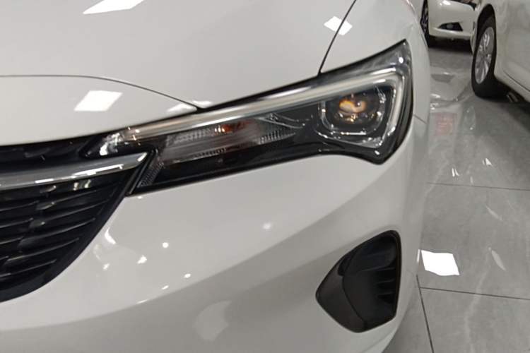 Used Buick Verano 2023 Pro Enjoyment Edition Left Front Headlight