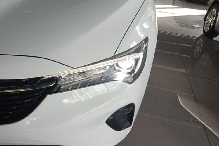 Used Buick Verano 2023 Pro Enjoyment Edition Left Front Headlight