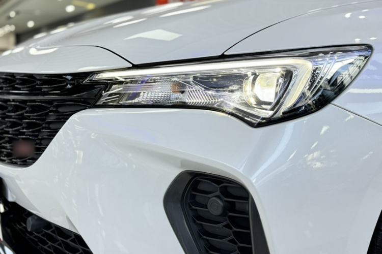 Used Buick Verano 2023 Pro GS Hunter Wind Edition Left Front Headlight
