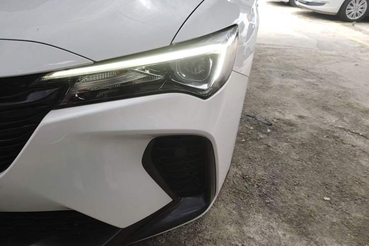 Used Buick Verano 2023 Pro GS Hunter Wind Edition Left Front Headlight