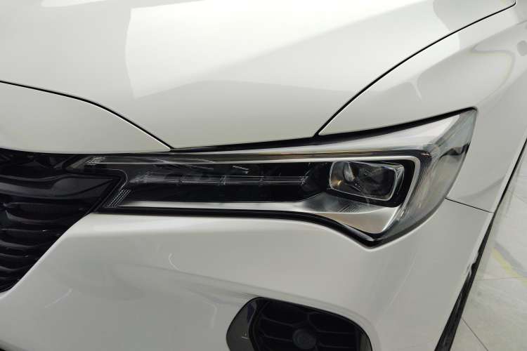 Used Buick Verano 2023 Pro GS Swift Edition Left Front Headlight