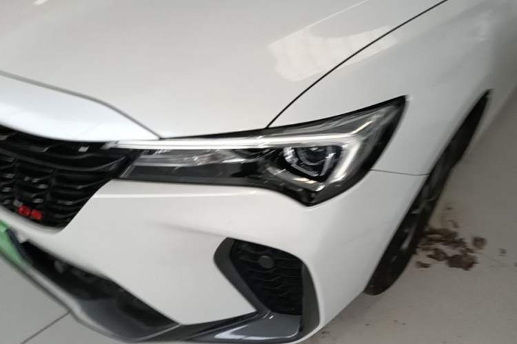 Used Buick Verano 2023 Pro GS Hunter Wind Edition Left Front Headlight