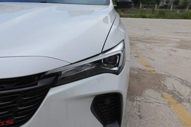 Used Buick Verano 2023 Pro GS Hunter Wind Edition Left Front Headlight
