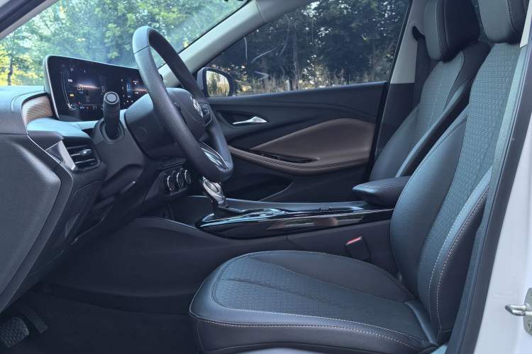 Used Buick Verano 2023 Pro Enjoyment Edition Left Front Seat