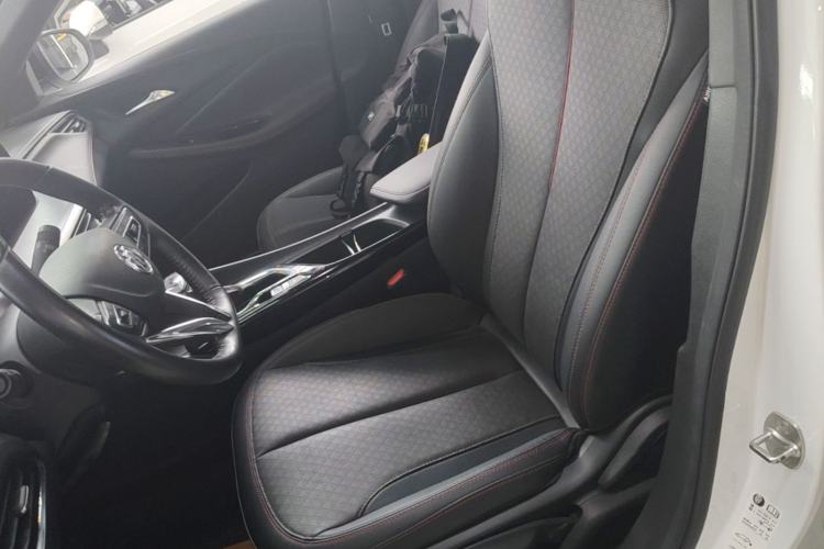 Used Buick Verano 2023 Pro GS Hunter Wind Edition Left Front Seat