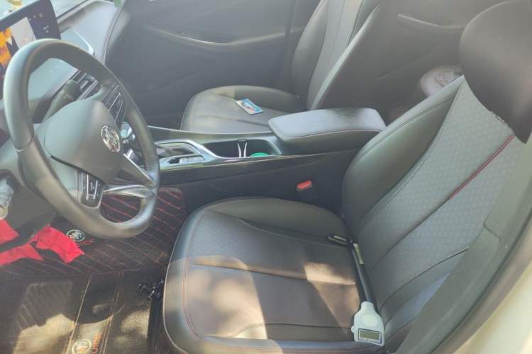Used Buick Verano 2023 Pro GS Hunter Wind Edition Left Front Seat