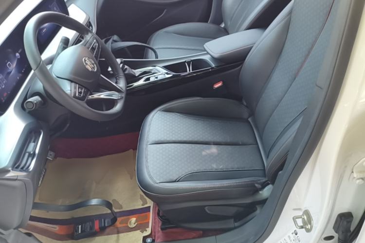 Used Buick Verano 2023 Pro GS Hunter Wind Edition Left Front Seat