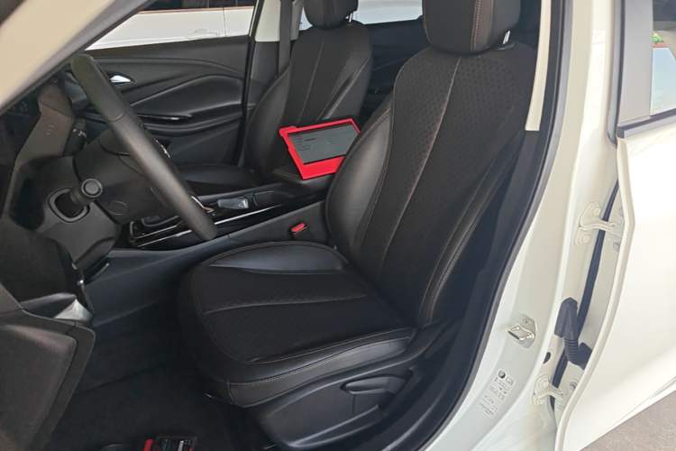 Used Buick Verano 2023 Pro Enjoyment Edition Left Front Seat