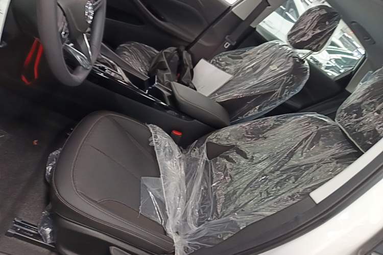Used Buick Verano 2023 Pro Enjoyment Edition Left Front Seat