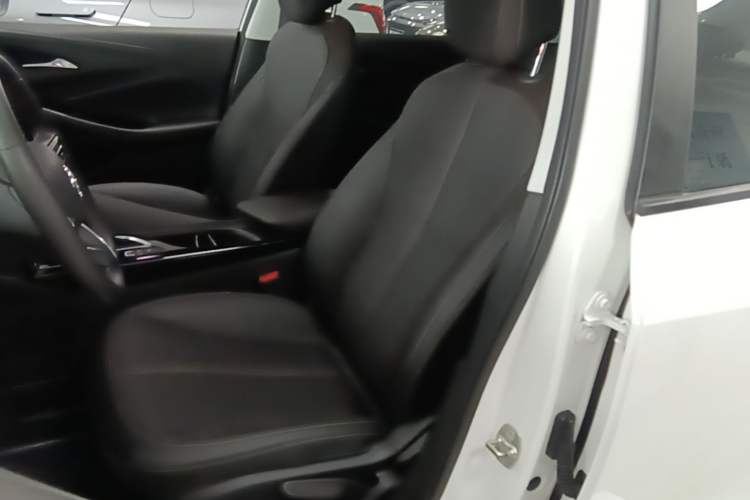 Used Buick Verano 2023 Pro Enjoyment Edition Left Front Seat