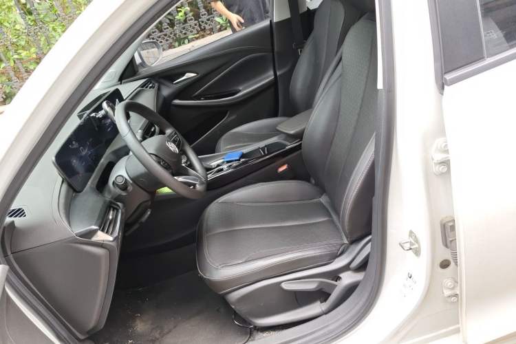 Used Buick Verano 2023 Pro Enjoyment Edition Left Front Seat