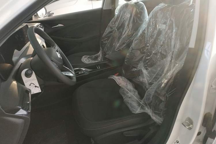 Used Buick Verano 2023 Pro Enjoyment Edition Left Front Seat