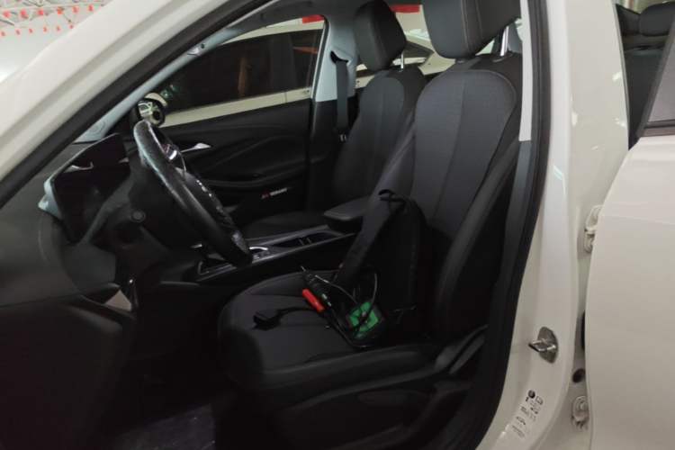 Used Buick Verano 2023 Pro Enjoyment Edition Left Front Seat