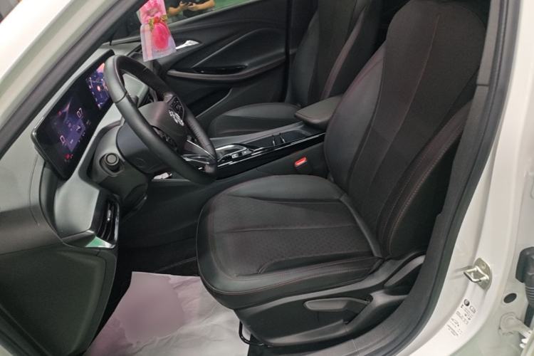 Used Buick Verano 2023 Pro GS Hunter Wind Edition Left Front Seat