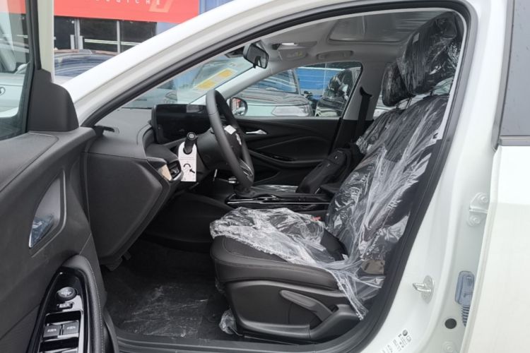Used Buick Verano 2023 Pro Enjoyment Edition Left Front Seat