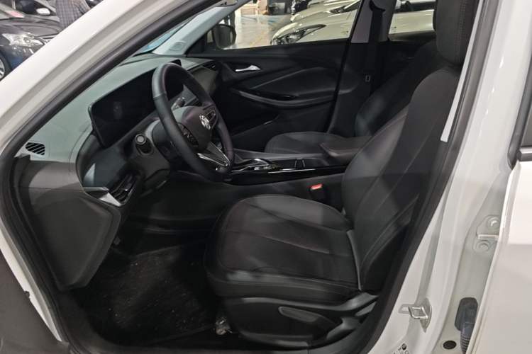 Used Buick Verano 2023 Pro Enjoyment Edition Left Front Seat