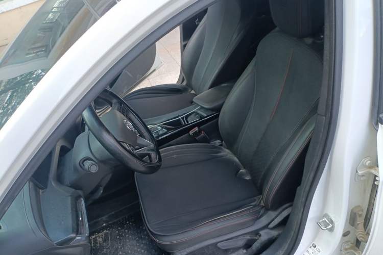 Used Buick Verano 2023 Pro GS Hunter Wind Edition Left Front Seat