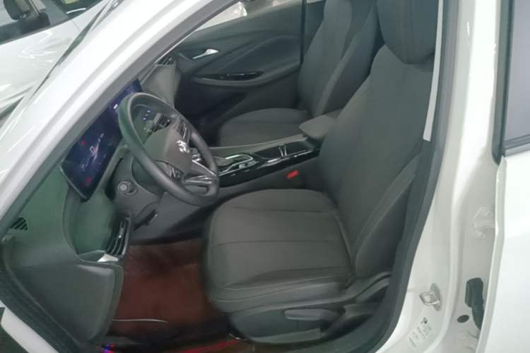 Used Buick Verano 2023 Pro Enjoyment Edition Left Front Seat