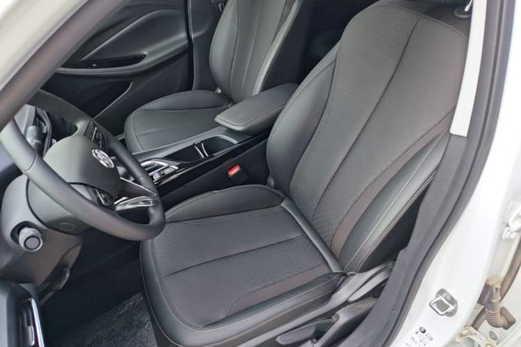 Used Buick Verano 2023 Pro Enjoyment Edition Left Front Seat