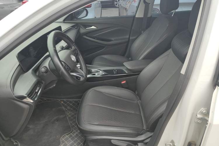 Used Buick Verano 2023 Pro Enjoyment Edition Left Front Seat