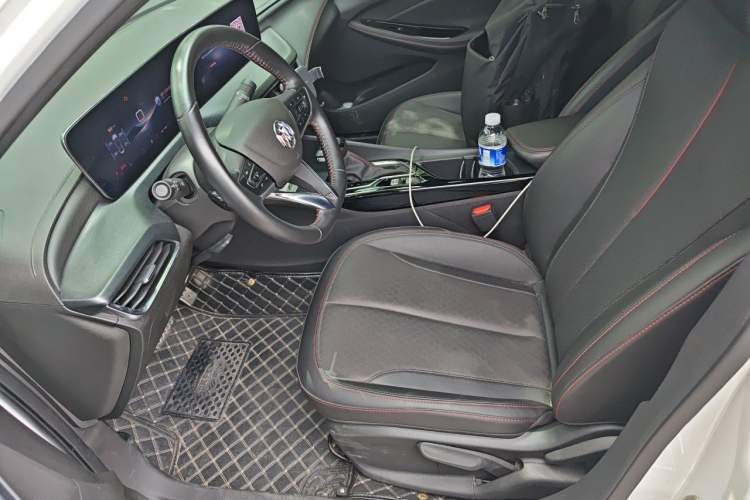 Used Buick Verano 2023 Pro GS Hunter Wind Edition Left Front Seat