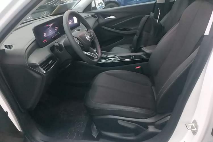Used Buick Verano 2023 Pro Enjoyment Edition Left Front Seat