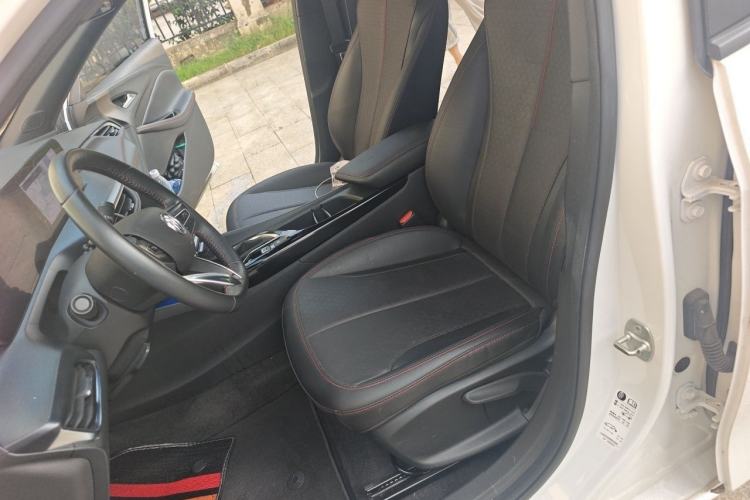 Used Buick Verano 2023 Pro GS Hunter Wind Edition Left Front Seat