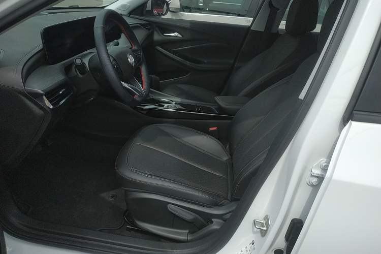 Used Buick Verano 2023 Pro Enjoyment Edition Left Front Seat