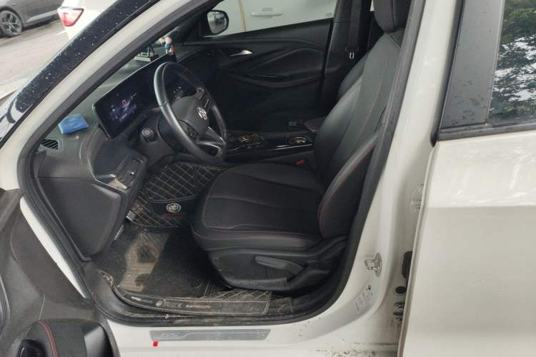 Used Buick Verano 2023 Pro GS Hunter Wind Edition Left Front Seat