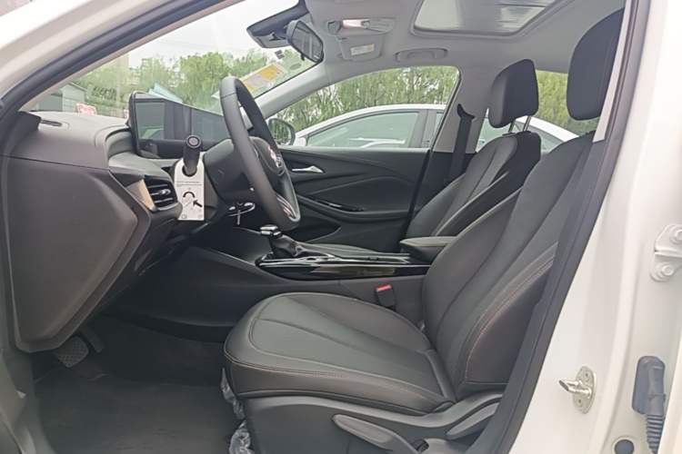 Used Buick Verano 2023 Pro Enjoyment Edition Left Front Seat