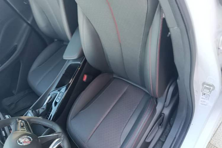 Used Buick Verano 2023 Pro GS Hunter Wind Edition Left Front Seat