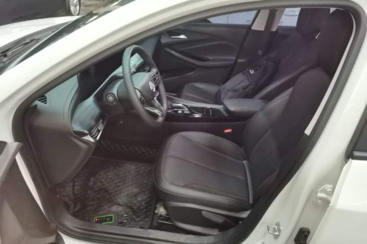 Used Buick Verano 2023 Pro Enjoyment Edition Left Front Seat