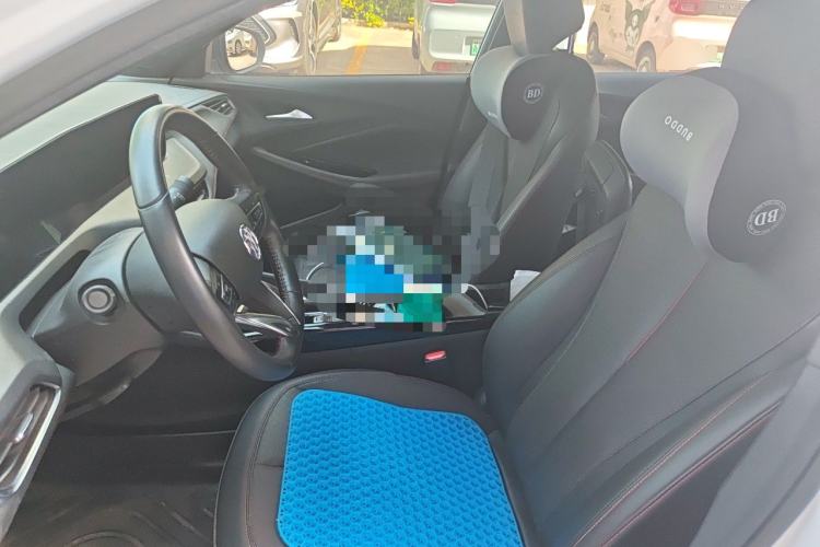 Used Buick Verano 2023 Pro GS Hunter Wind Edition Left Front Seat