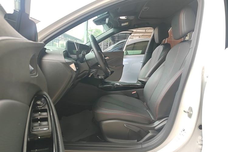 Used Buick Verano 2023 Pro GS Hunter Wind Edition Left Front Seat