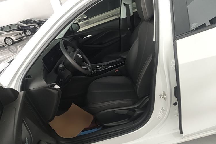 Used Buick Verano 2023 Pro Enjoyment Edition Left Front Seat