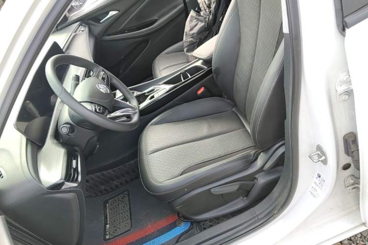 Used Buick Verano 2023 Pro Enjoyment Edition Left Front Seat