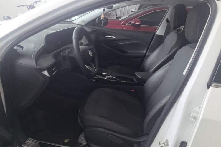 Used Buick Verano 2023 Pro Enjoyment Edition Left Front Seat
