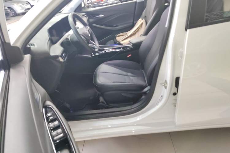 Used Buick Verano 2023 Pro Enjoyment Edition Left Front Seat