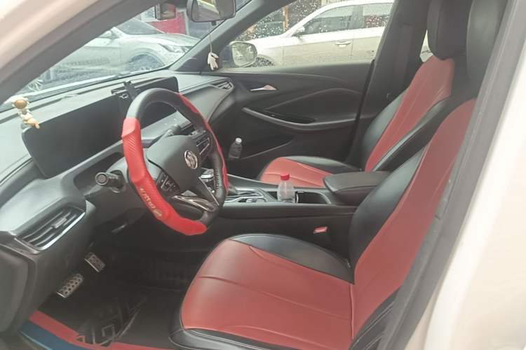 Used Buick Verano 2023 Pro GS Hunter Wind Edition Left Front Seat