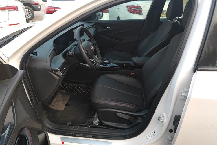 Used Buick Verano 2023 Pro GS Hunter Wind Edition Left Front Seat