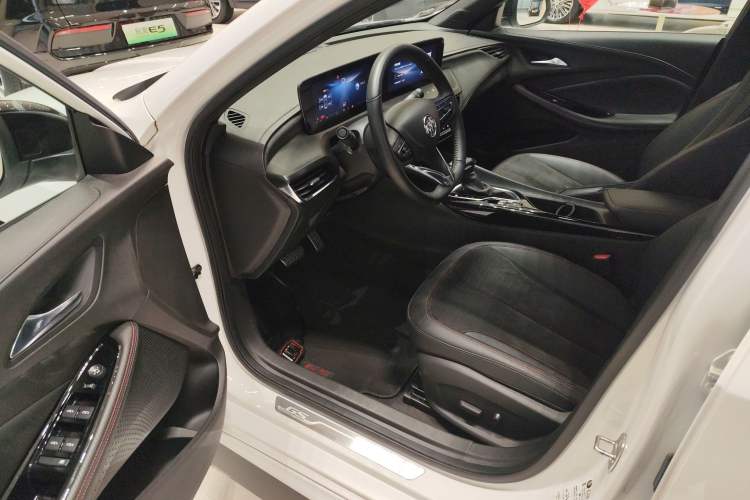 Used Buick Verano 2023 Pro GS Swift Edition Left Front Seat