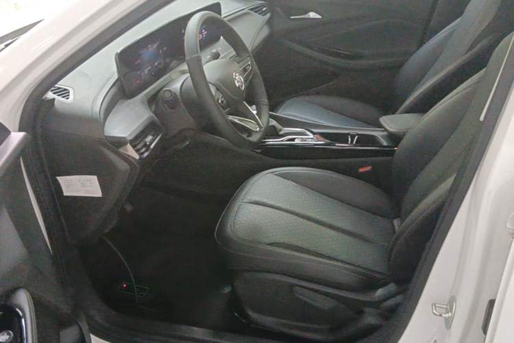 Used Buick Verano 2023 Pro Enjoyment Edition Left Front Seat