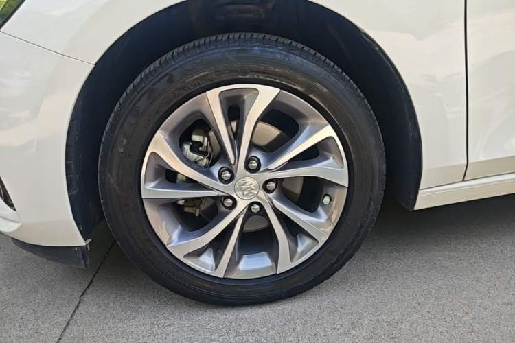 Used Buick Verano 2023 Pro Le Yi Edition Left Front Wheel Hub