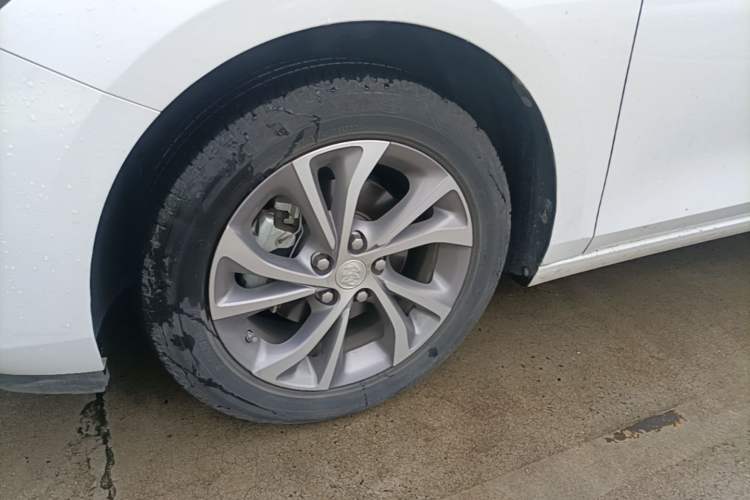 Used Buick Verano 2023 Pro Enjoyment Edition Left Front Wheel Hub