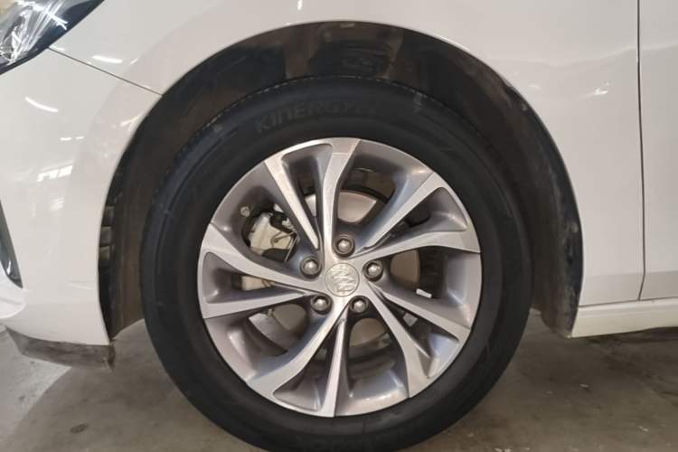 Used Buick Verano 2023 Pro Enjoyment Edition Left Front Wheel Hub