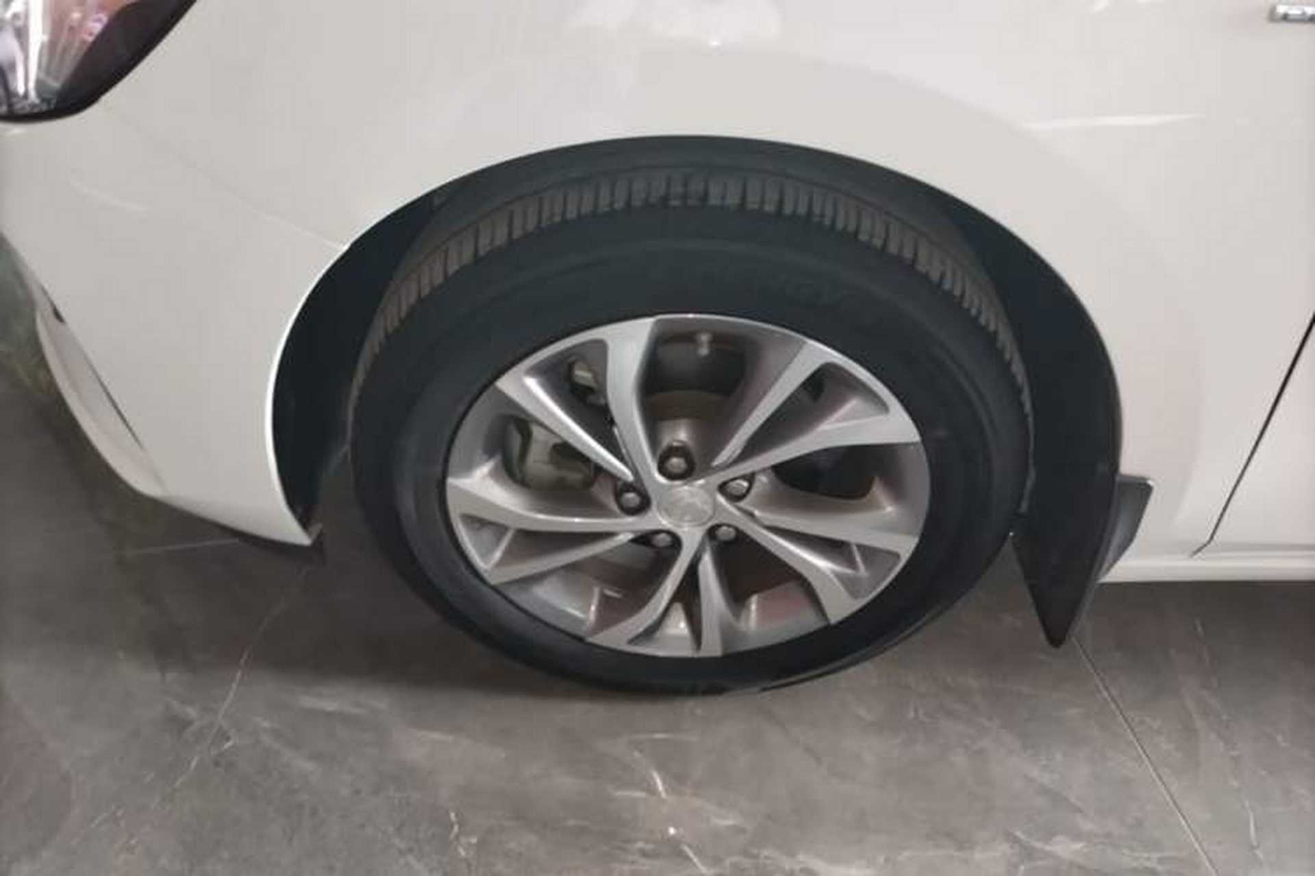 Used Buick Verano 2023 Pro Enjoyment Edition Left Front Wheel Hub