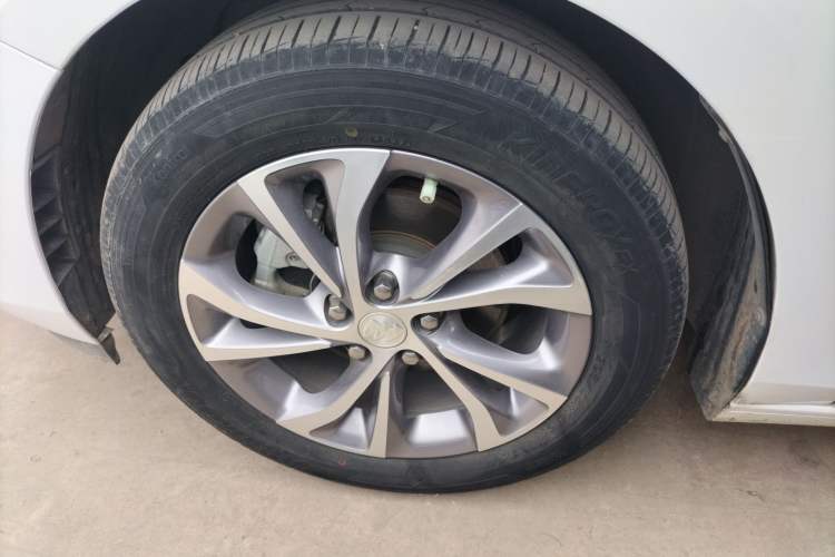 Used Buick Verano 2023 Pro Enjoyment Edition Left Front Wheel Hub