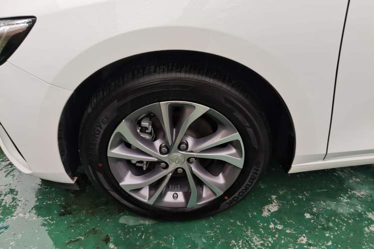 Used Buick Verano 2023 Pro Enjoyment Edition Left Front Wheel Hub